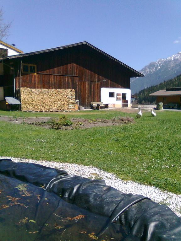 Luenerhof Guest House Neustift im Stubaital Room photo